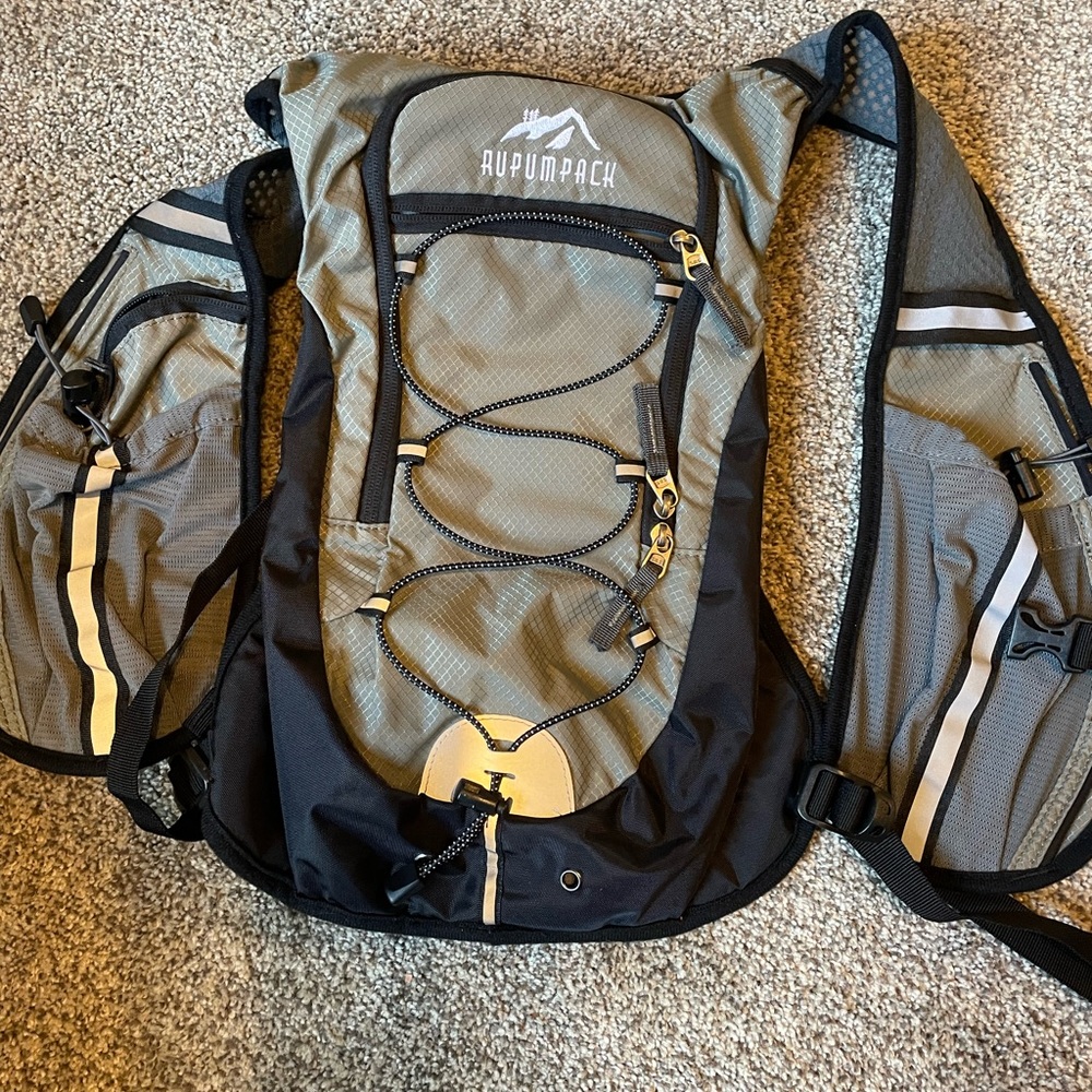 Rupumpack, hydration runnung, hiking vest.Excellent pre loved condition